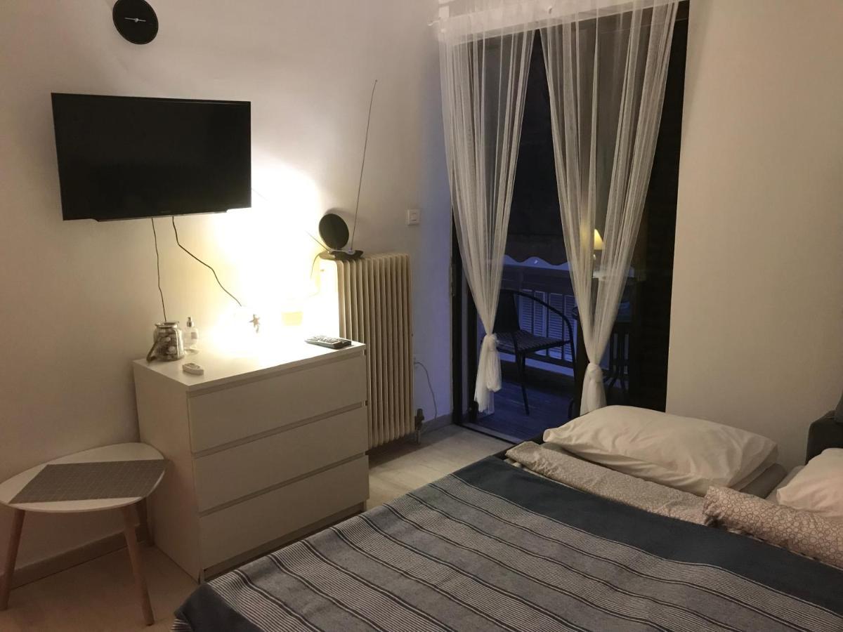 Marina Apartment Artémida Eksteriør bilde